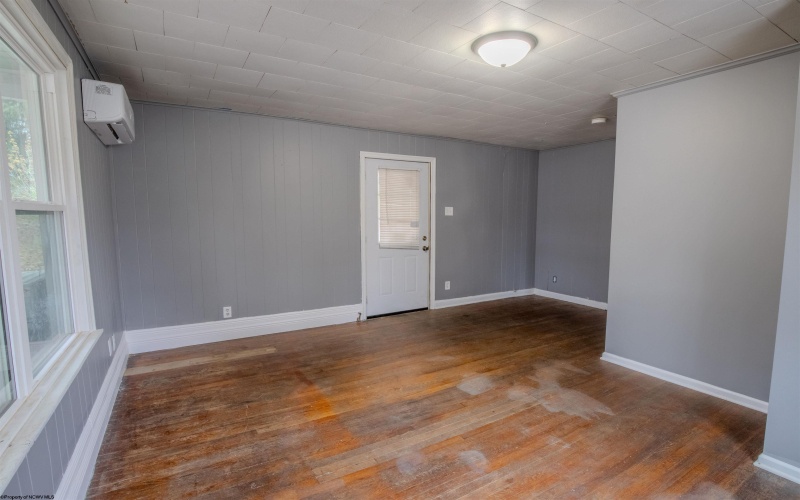 5 Dunkard Avenue, Morgantown, West Virginia 26501, ,Multi-unit/income,For Sale,Dunkard,10162885