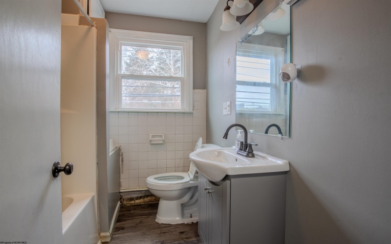 5 Dunkard Avenue, Morgantown, West Virginia 26501, ,Multi-unit/income,For Sale,Dunkard,10162885