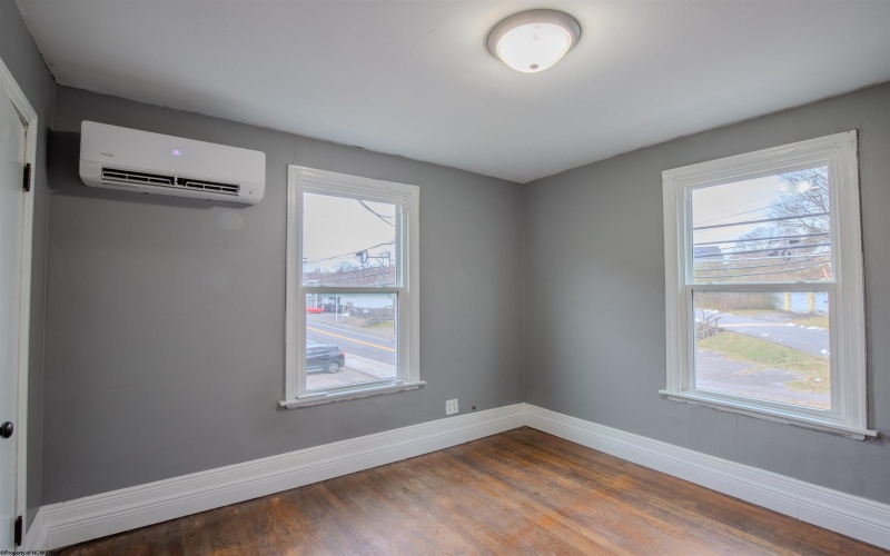 5 Dunkard Avenue, Morgantown, West Virginia 26501, ,Multi-unit/income,For Sale,Dunkard,10162885