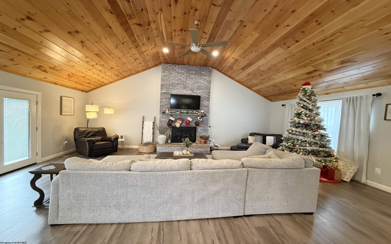 510 James Street, Bridgeport, West Virginia 26330, 3 Bedrooms Bedrooms, 6 Rooms Rooms,2 BathroomsBathrooms,Single Family Detached,For Sale,James,10162875 510 James Street, Bridgeport, West Virginia 26330, 3 Bedrooms Bedrooms, 6 Rooms Rooms,2 BathroomsBathrooms,Single Family Detached,For Sale,James,10162875