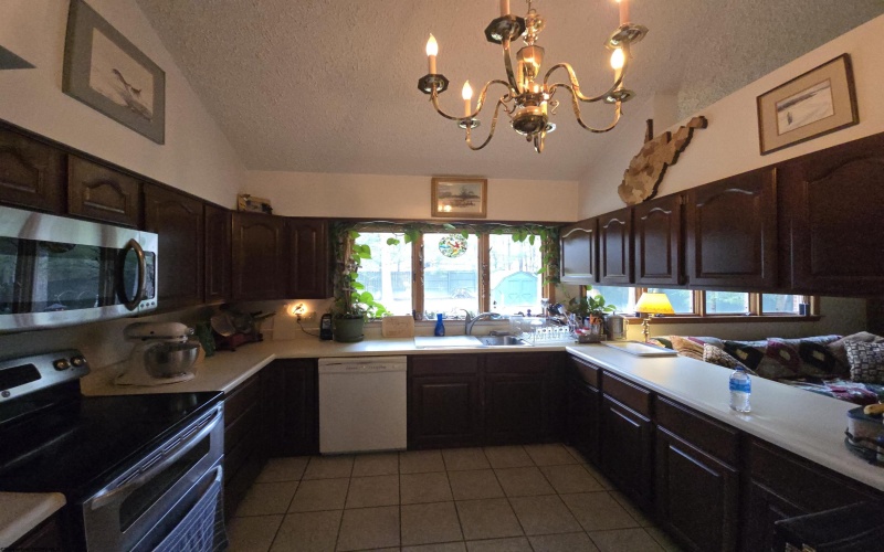 1010 Central Avenue, Elkins, West Virginia 26241, 3 Bedrooms Bedrooms, 8 Rooms Rooms,2 BathroomsBathrooms,Single Family Detached,For Sale,Central,10162888