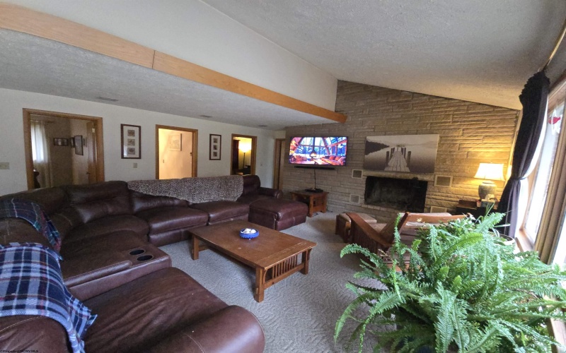 1010 Central Avenue, Elkins, West Virginia 26241, 3 Bedrooms Bedrooms, 8 Rooms Rooms,2 BathroomsBathrooms,Single Family Detached,For Sale,Central,10162888