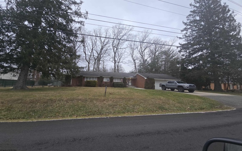 1010 Central Avenue, Elkins, West Virginia 26241, 3 Bedrooms Bedrooms, 8 Rooms Rooms,2 BathroomsBathrooms,Single Family Detached,For Sale,Central,10162888