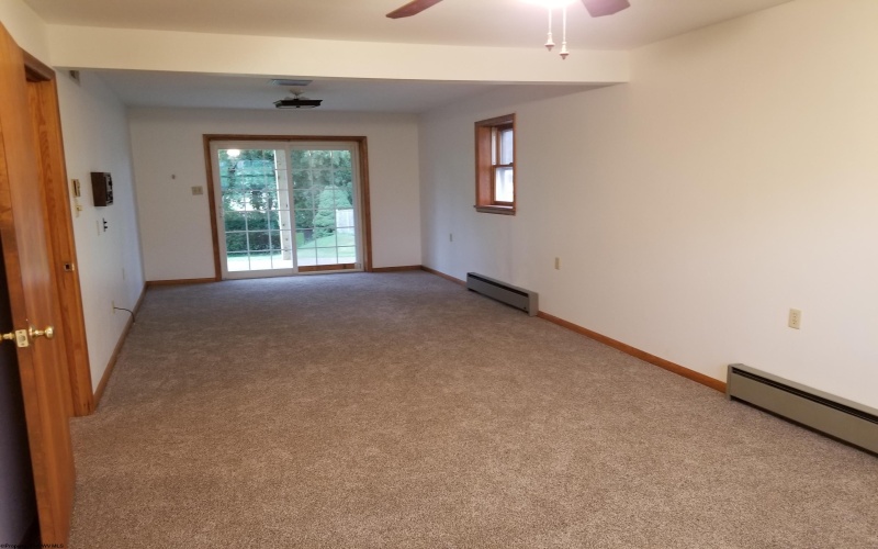 632 Lawman Avenue, Bridgeport, West Virginia 26330, 3 Bedrooms Bedrooms, 8 Rooms Rooms,2 BathroomsBathrooms,Single Family Detached,For Sale,Lawman,10157632