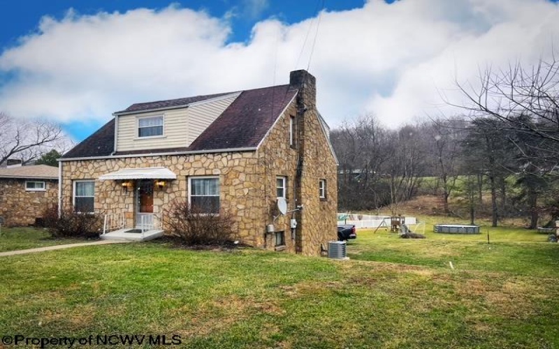 1819 Pleasant Valley Road, Fairmont, West Virginia 26554, 2 Bedrooms Bedrooms, 5 Rooms Rooms,1 BathroomBathrooms,Single Family Detached,For Sale,Pleasant Valley,10162890