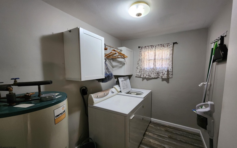 144 Allman Avenue, Buckhannon, West Virginia 26201, 3 Bedrooms Bedrooms, 6 Rooms Rooms,1 BathroomBathrooms,Single Family Detached,For Sale,Allman,10162891