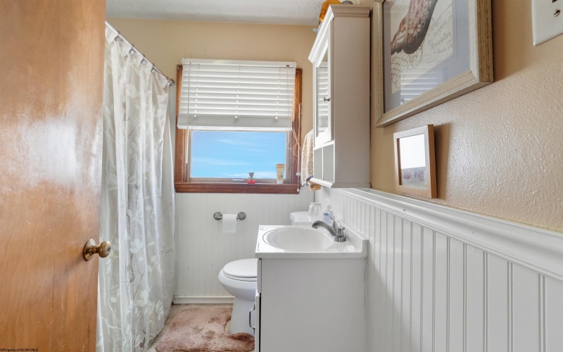 133 Gordon Street, Bridgeport, West Virginia 26330, 3 Bedrooms Bedrooms, 7 Rooms Rooms,1 BathroomBathrooms,Single Family Detached,For Sale,Gordon,10162889 133 Gordon Street, Bridgeport, West Virginia 26330, 3 Bedrooms Bedrooms, 7 Rooms Rooms,1 BathroomBathrooms,Single Family Detached,For Sale,Gordon,10162889