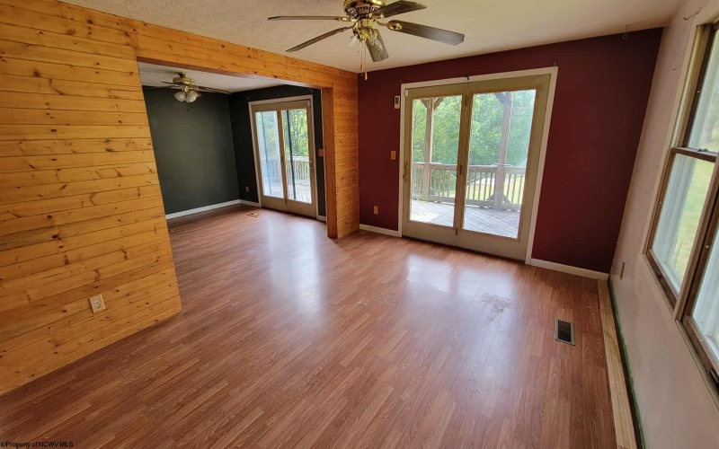 244 Jayla Drive, Grafton, West Virginia 26354, 4 Bedrooms Bedrooms, 9 Rooms Rooms,2 BathroomsBathrooms,Single Family Detached,For Sale,Jayla,10161610