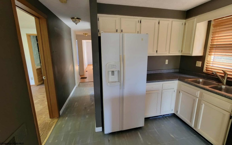 244 Jayla Drive, Grafton, West Virginia 26354, 4 Bedrooms Bedrooms, 9 Rooms Rooms,2 BathroomsBathrooms,Single Family Detached,For Sale,Jayla,10161610