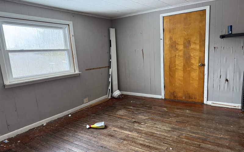 1400 Husky Highway, Fairmont, West Virginia 26554, 3 Bedrooms Bedrooms, 6 Rooms Rooms,1 BathroomBathrooms,Single Family Detached,For Sale,Husky,10162893