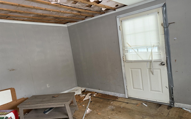 1400 Husky Highway, Fairmont, West Virginia 26554, 3 Bedrooms Bedrooms, 6 Rooms Rooms,1 BathroomBathrooms,Single Family Detached,For Sale,Husky,10162893