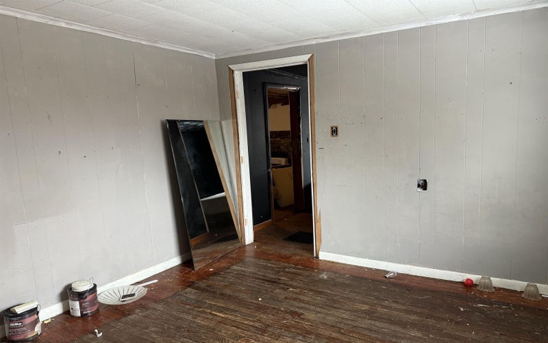 1400 Husky Highway, Fairmont, West Virginia 26554, 3 Bedrooms Bedrooms, 6 Rooms Rooms,1 BathroomBathrooms,Single Family Detached,For Sale,Husky,10162893