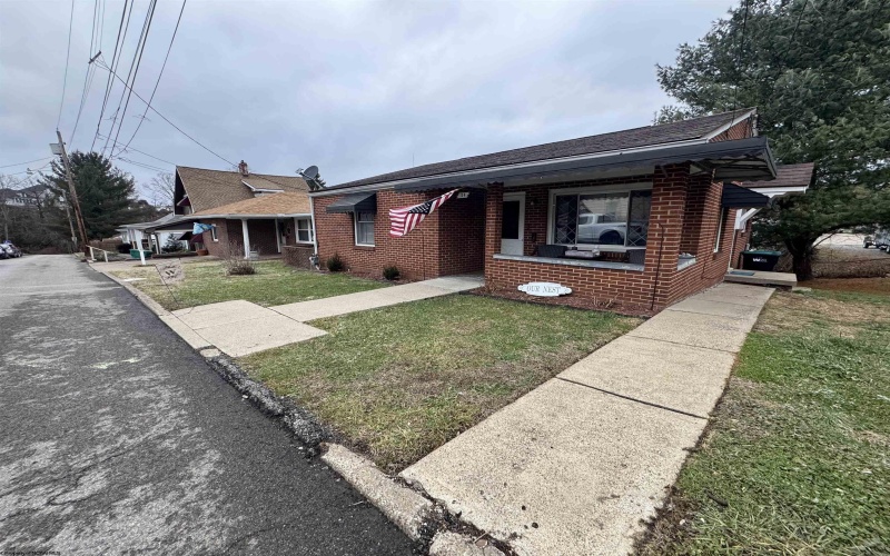 134 Charles Street, Clarksburg, West Virginia 26301, 2 Bedrooms Bedrooms, 7 Rooms Rooms,2 BathroomsBathrooms,Single Family Detached,For Sale,Charles,10162900