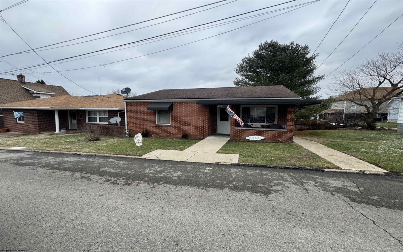 134 Charles Street, Clarksburg, West Virginia 26301, 2 Bedrooms Bedrooms, 7 Rooms Rooms,2 BathroomsBathrooms,Single Family Detached,For Sale,Charles,10162900