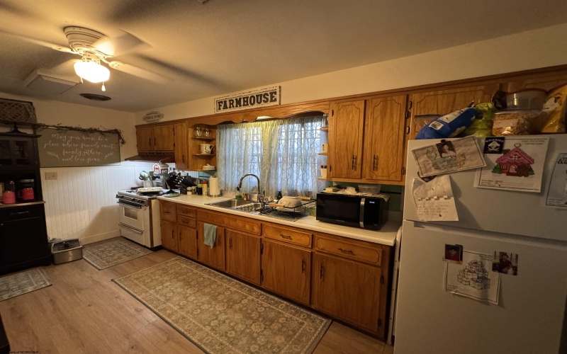 134 Charles Street, Clarksburg, West Virginia 26301, 2 Bedrooms Bedrooms, 7 Rooms Rooms,2 BathroomsBathrooms,Single Family Detached,For Sale,Charles,10162900