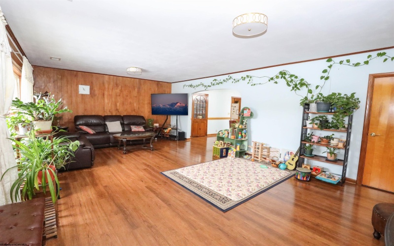 3473 Collins Ferry Road, Morgantown, West Virginia 26505, 3 Bedrooms Bedrooms, 7 Rooms Rooms,3 BathroomsBathrooms,Single Family Detached,For Sale,Collins Ferry,10162904