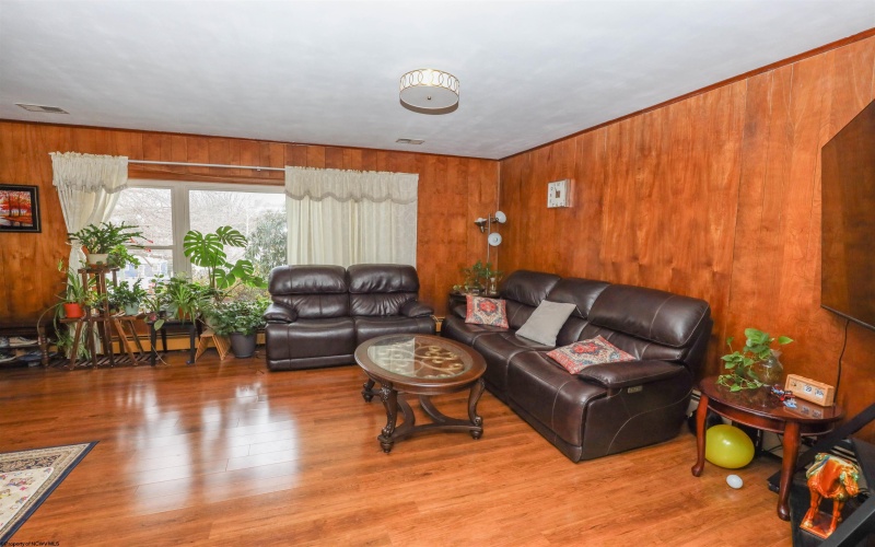 3473 Collins Ferry Road, Morgantown, West Virginia 26505, 3 Bedrooms Bedrooms, 7 Rooms Rooms,3 BathroomsBathrooms,Single Family Detached,For Sale,Collins Ferry,10162904