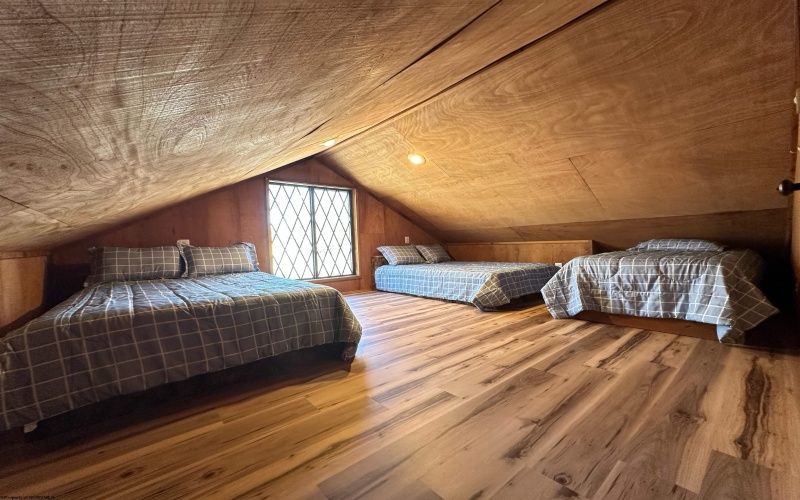 45 Yoakum Run Road, Davis, West Virginia 26260, 3 Bedrooms Bedrooms, 6 Rooms Rooms,3 BathroomsBathrooms,Single Family Detached,For Sale,Yoakum Run,10158734