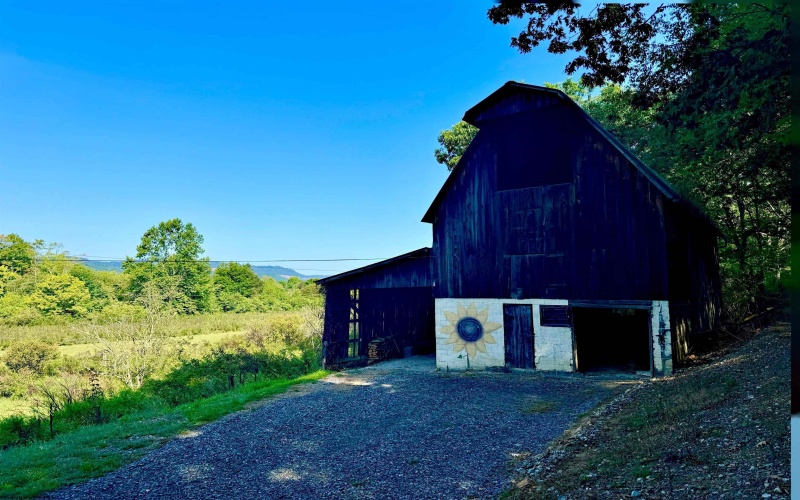 624 Arnold Hill Road, Elkins, West Virginia 26241, 2 Bedrooms Bedrooms, 6 Rooms Rooms,1 BathroomBathrooms,Single Family Detached,For Sale,Arnold Hill,10155658