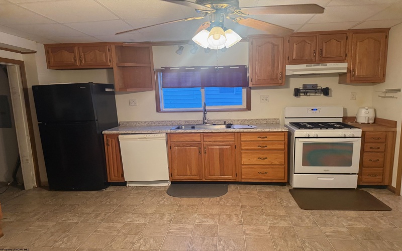 931 Kerens Avenue, Elkins, West Virginia 26241, 3 Bedrooms Bedrooms, 7 Rooms Rooms,1 BathroomBathrooms,Single Family Detached,For Sale,Kerens,10162916