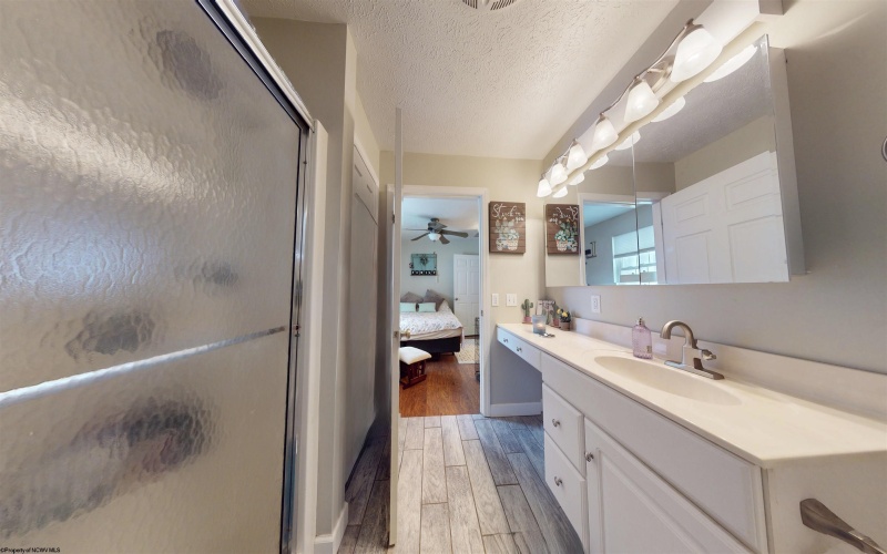 61 Hickory Drive, Fairmont, West Virginia 26554-7440, 3 Bedrooms Bedrooms, 5 Rooms Rooms,2 BathroomsBathrooms,Single Family Detached,For Sale,Hickory,10162918