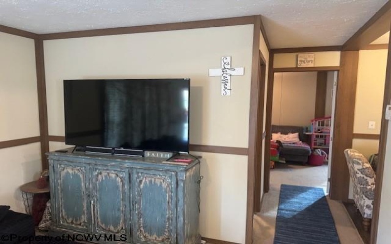 40 Yankee Lane, Beverly, West Virginia 26253, 2 Bedrooms Bedrooms, 8 Rooms Rooms,2 BathroomsBathrooms,Single Family Detached,For Sale,Yankee,10162931