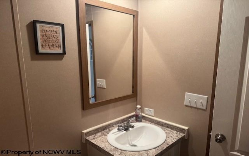 40 Yankee Lane, Beverly, West Virginia 26253, 2 Bedrooms Bedrooms, 8 Rooms Rooms,2 BathroomsBathrooms,Single Family Detached,For Sale,Yankee,10162931