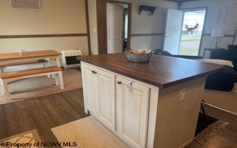 40 Yankee Lane, Beverly, West Virginia 26253, 2 Bedrooms Bedrooms, 8 Rooms Rooms,2 BathroomsBathrooms,Single Family Detached,For Sale,Yankee,10162931