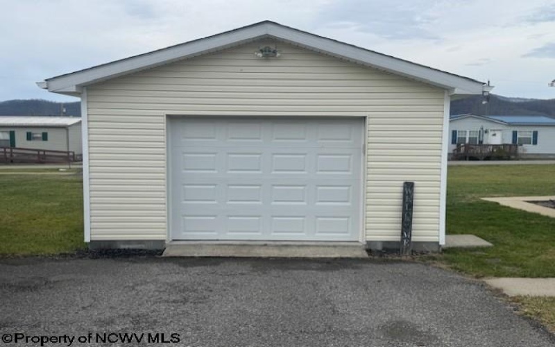 40 Yankee Lane, Beverly, West Virginia 26253, 2 Bedrooms Bedrooms, 8 Rooms Rooms,2 BathroomsBathrooms,Single Family Detached,For Sale,Yankee,10162931