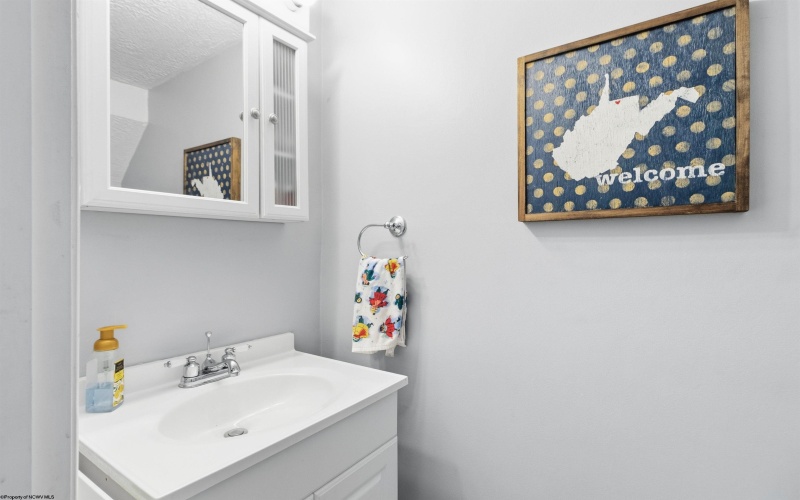 135 Lough Street, Westover, West Virginia 26501, 2 Bedrooms Bedrooms, 5 Rooms Rooms,1 BathroomBathrooms,Single Family Attached,For Sale,Lough,10162935 135 Lough Street, Westover, West Virginia 26501, 2 Bedrooms Bedrooms, 5 Rooms Rooms,1 BathroomBathrooms,Single Family Attached,For Sale,Lough,10162935