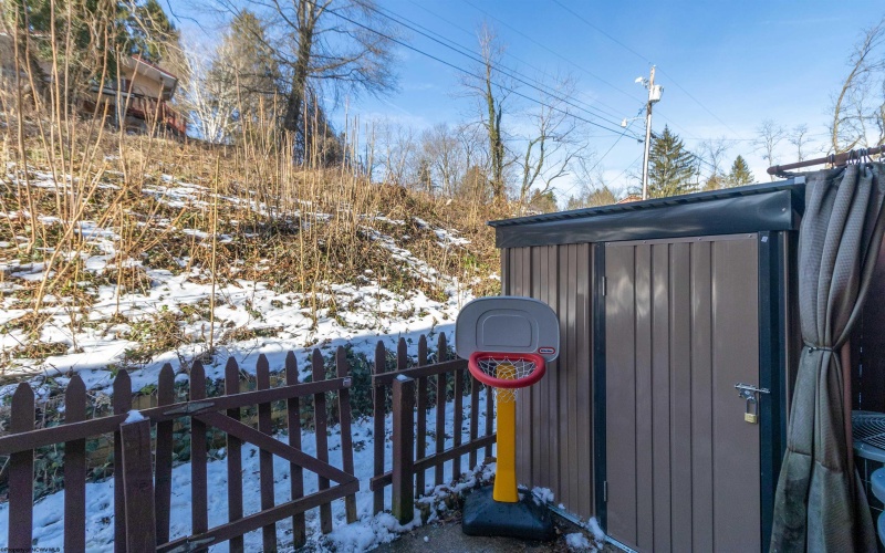 135 Lough Street, Westover, West Virginia 26501, 2 Bedrooms Bedrooms, 5 Rooms Rooms,1 BathroomBathrooms,Single Family Attached,For Sale,Lough,10162935 135 Lough Street, Westover, West Virginia 26501, 2 Bedrooms Bedrooms, 5 Rooms Rooms,1 BathroomBathrooms,Single Family Attached,For Sale,Lough,10162935