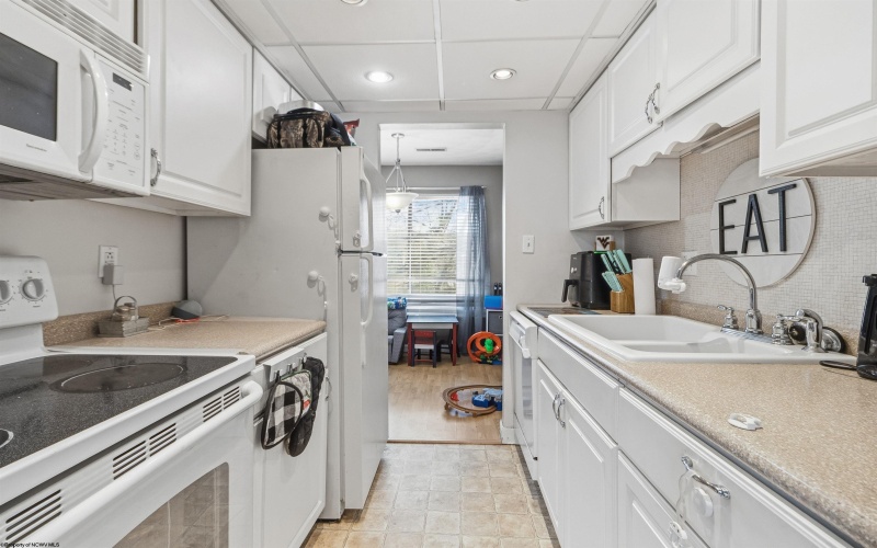 135 Lough Street, Westover, West Virginia 26501, 2 Bedrooms Bedrooms, 5 Rooms Rooms,1 BathroomBathrooms,Single Family Attached,For Sale,Lough,10162935 135 Lough Street, Westover, West Virginia 26501, 2 Bedrooms Bedrooms, 5 Rooms Rooms,1 BathroomBathrooms,Single Family Attached,For Sale,Lough,10162935