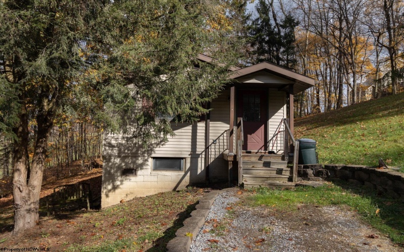 1442 Stewartstown Road, Morgantown, West Virginia 26508, 1 Bedroom Bedrooms, 2 Rooms Rooms,1 BathroomBathrooms,Residential Rentals,For Rent,Stewartstown,10162921 1442 Stewartstown Road, Morgantown, West Virginia 26508, 1 Bedroom Bedrooms, 2 Rooms Rooms,1 BathroomBathrooms,Residential Rentals,For Rent,Stewartstown,10162921