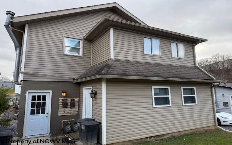 418 Albany Street, Westover, West Virginia 26501, 2 Bedrooms Bedrooms, 4 Rooms Rooms,1 BathroomBathrooms,Residential Rentals,For Rent,Albany,10162922