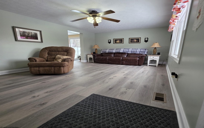 204 Murphy Creek Road, Weston, West Virginia 26452, 3 Bedrooms Bedrooms, 5 Rooms Rooms,2 BathroomsBathrooms,Single Family Detached,For Sale,Murphy Creek,10162926