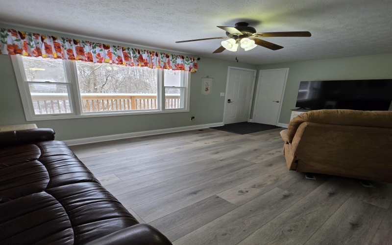 204 Murphy Creek Road, Weston, West Virginia 26452, 3 Bedrooms Bedrooms, 5 Rooms Rooms,2 BathroomsBathrooms,Single Family Detached,For Sale,Murphy Creek,10162926