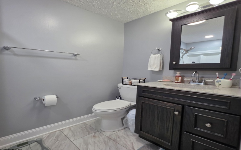 204 Murphy Creek Road, Weston, West Virginia 26452, 3 Bedrooms Bedrooms, 5 Rooms Rooms,2 BathroomsBathrooms,Single Family Detached,For Sale,Murphy Creek,10162926