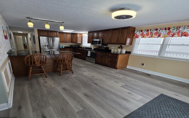 204 Murphy Creek Road, Weston, West Virginia 26452, 3 Bedrooms Bedrooms, 5 Rooms Rooms,2 BathroomsBathrooms,Single Family Detached,For Sale,Murphy Creek,10162926