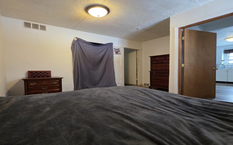 8037 Montana Avenue, Stonewood, West Virginia 26301, 2 Bedrooms Bedrooms, 5 Rooms Rooms,1 BathroomBathrooms,Single Family Detached,For Sale,Montana,10162924