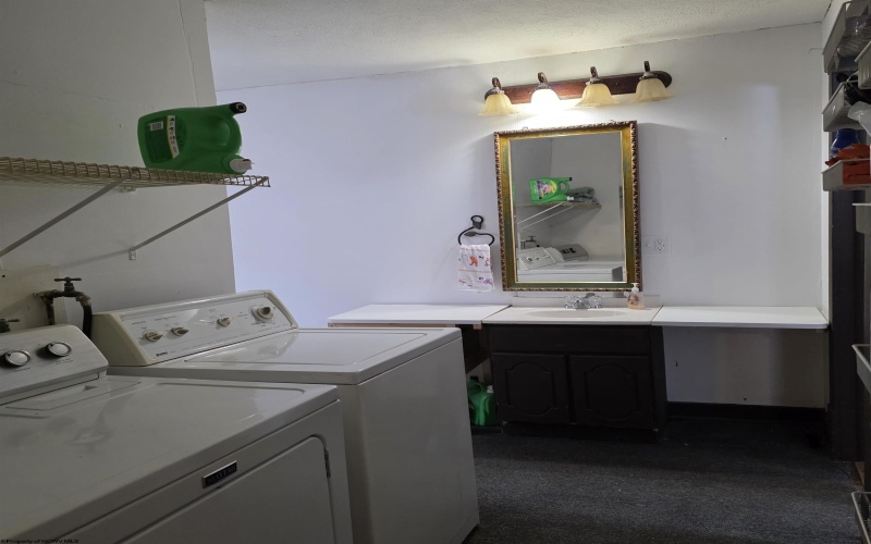 8037 Montana Avenue, Stonewood, West Virginia 26301, 2 Bedrooms Bedrooms, 5 Rooms Rooms,1 BathroomBathrooms,Single Family Detached,For Sale,Montana,10162924