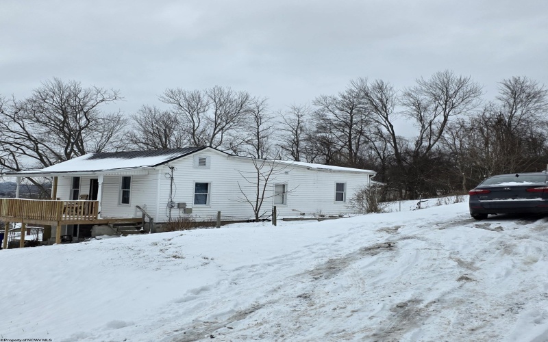 8037 Montana Avenue, Stonewood, West Virginia 26301, 2 Bedrooms Bedrooms, 5 Rooms Rooms,1 BathroomBathrooms,Single Family Detached,For Sale,Montana,10162924