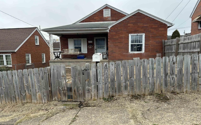 203 Indiana Avenue, Nutter Fort, West Virginia 26301, 3 Bedrooms Bedrooms, 5 Rooms Rooms,1 BathroomBathrooms,Single Family Detached,For Sale,Indiana,10162927