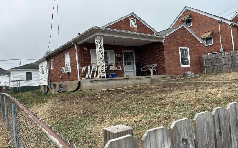 203 Indiana Avenue, Nutter Fort, West Virginia 26301, 3 Bedrooms Bedrooms, 5 Rooms Rooms,1 BathroomBathrooms,Single Family Detached,For Sale,Indiana,10162927