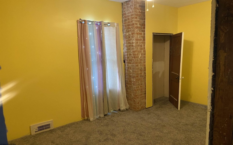 524 Kuhl Avenue, Clarksburg, West Virginia 26301, 3 Bedrooms Bedrooms, 7 Rooms Rooms,1 BathroomBathrooms,Single Family Detached,For Sale,Kuhl,10162920 524 Kuhl Avenue, Clarksburg, West Virginia 26301, 3 Bedrooms Bedrooms, 7 Rooms Rooms,1 BathroomBathrooms,Single Family Detached,For Sale,Kuhl,10162920