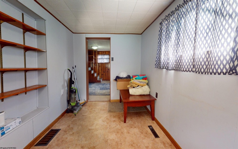 284 VIEW Avenue, Fairmont, West Virginia 26554, 3 Bedrooms Bedrooms, 9 Rooms Rooms,2 BathroomsBathrooms,Single Family Detached,For Sale,VIEW,10162923