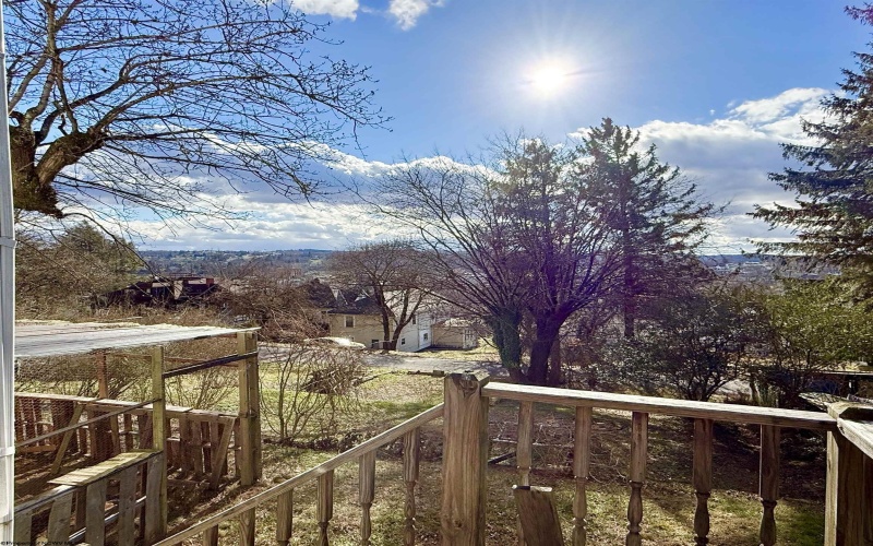 284 VIEW Avenue, Fairmont, West Virginia 26554, 3 Bedrooms Bedrooms, 9 Rooms Rooms,2 BathroomsBathrooms,Single Family Detached,For Sale,VIEW,10162923