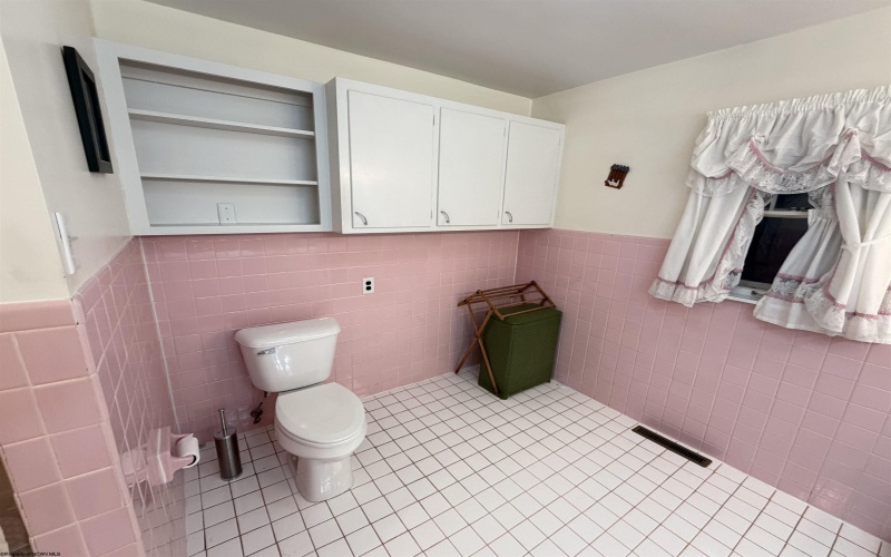 1731 Davis Avenue, Elkins, West Virginia 26241, 3 Bedrooms Bedrooms, 9 Rooms Rooms,2 BathroomsBathrooms,Single Family Detached,For Sale,Davis,10162945