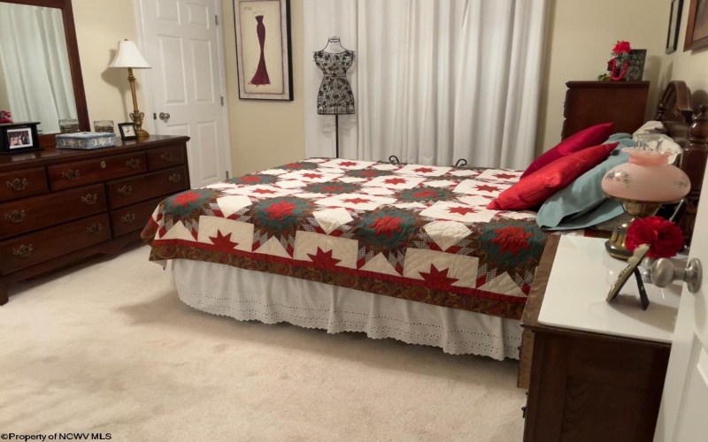 29 Par Lane, Maidsville, West Virginia 26541, 3 Bedrooms Bedrooms, 5 Rooms Rooms,2 BathroomsBathrooms,Single Family Attached,For Sale,Par,10162941