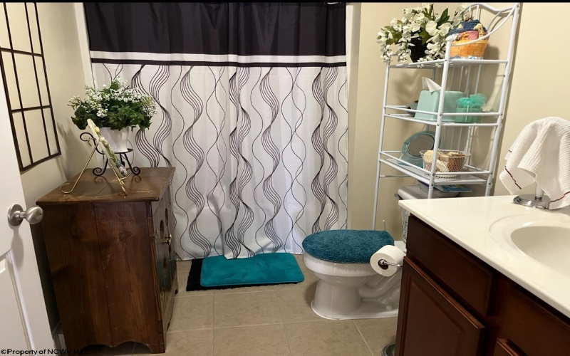 29 Par Lane, Maidsville, West Virginia 26541, 3 Bedrooms Bedrooms, 5 Rooms Rooms,2 BathroomsBathrooms,Single Family Attached,For Sale,Par,10162941