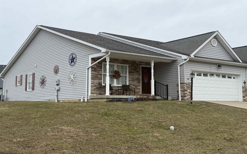 29 Par Lane, Maidsville, West Virginia 26541, 3 Bedrooms Bedrooms, 5 Rooms Rooms,2 BathroomsBathrooms,Single Family Attached,For Sale,Par,10162941